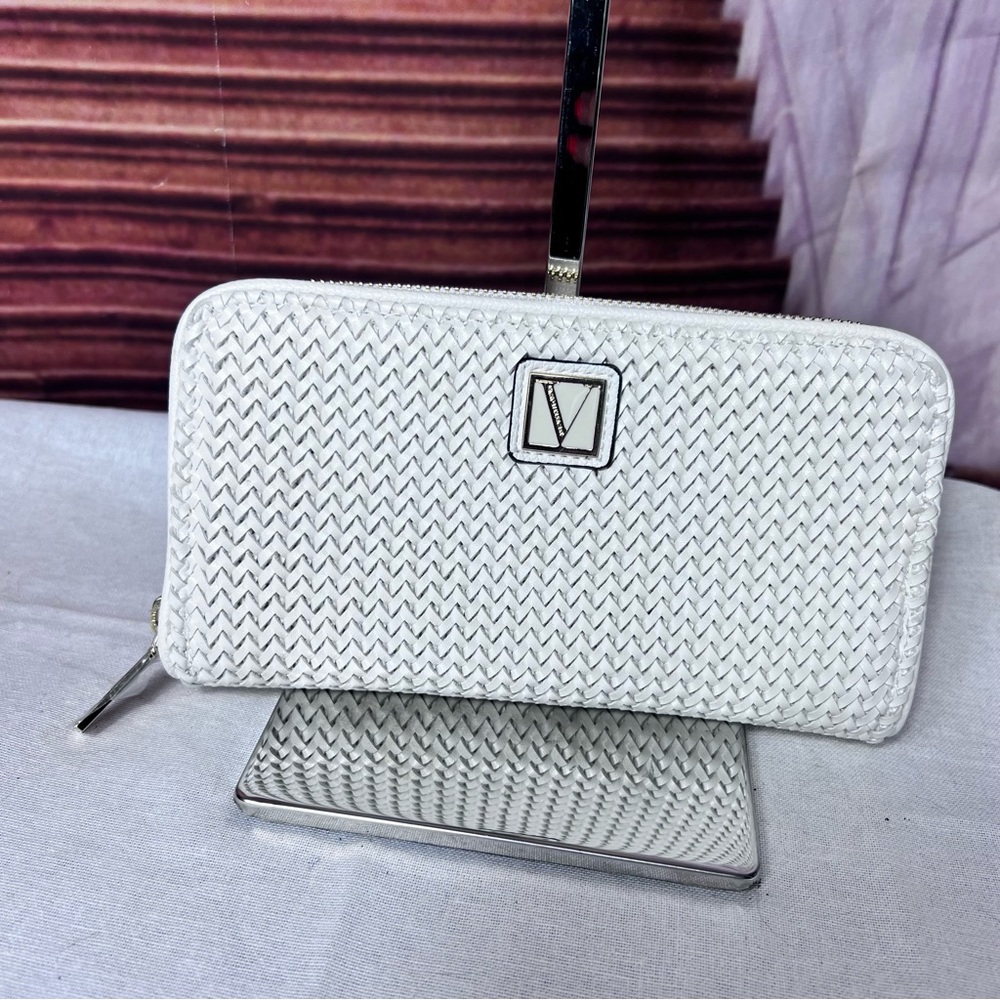 NWOT Leather Victoria’s Secret Elegant White Woven Long Zippy Wallet 12 slots